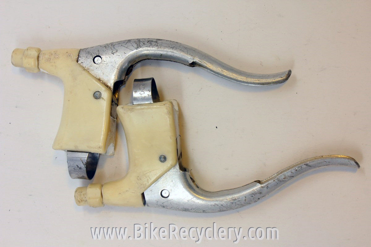 Mafac Course 130 Brake Levers: White Plastic Body / Barrel Adjusters