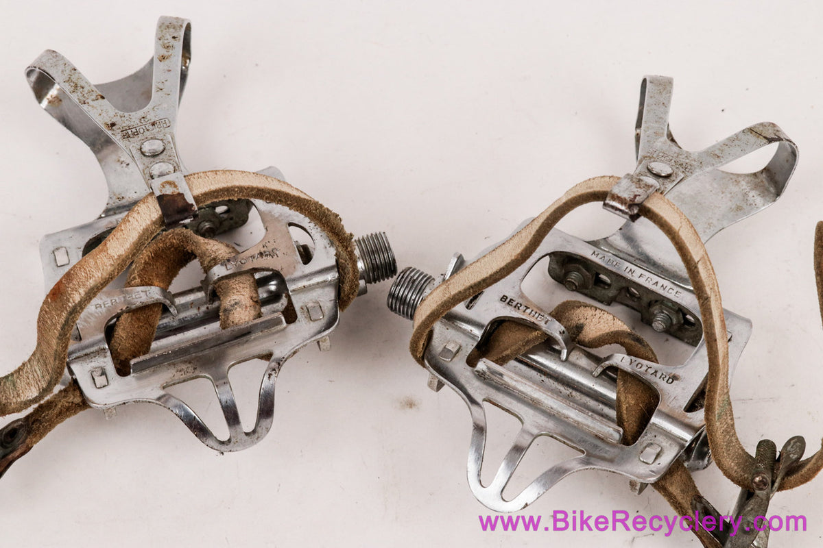 Lyotard Berthet MB-23 Pedals: 9/16" English - Med Clips Christophe D - Lapize Leather Straps