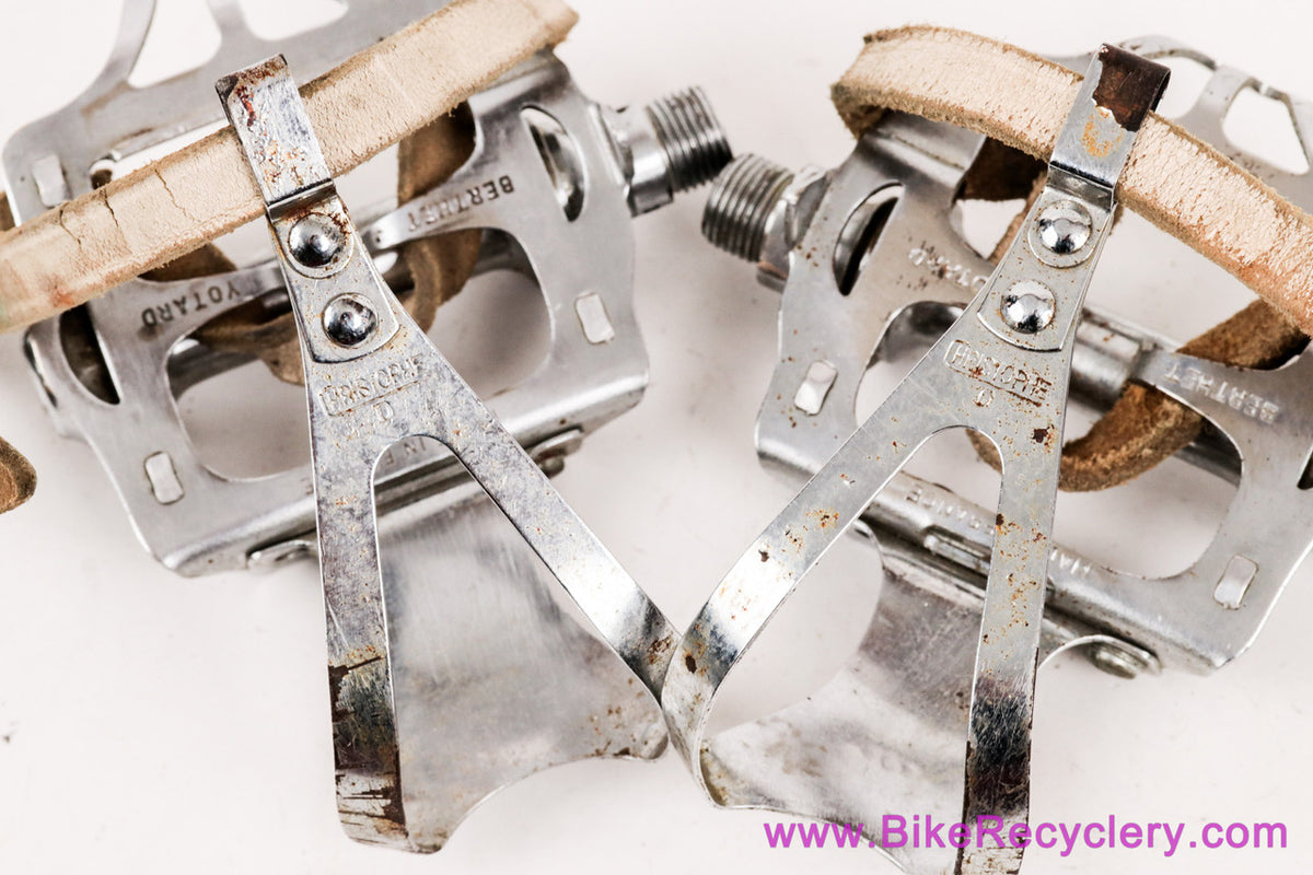 Lyotard Berthet MB-23 Pedals: 9/16" English - Med Clips Christophe D - Lapize Leather Straps