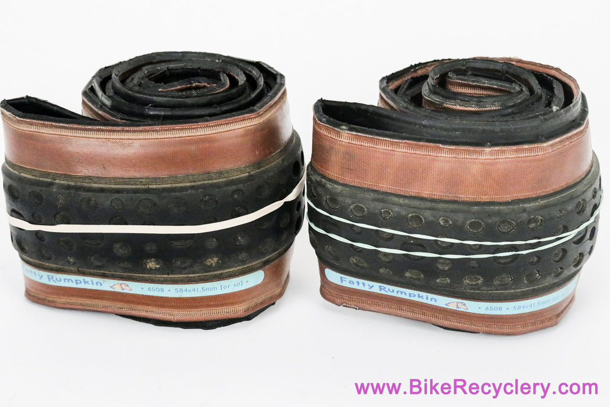 Rivendell Panaracer Fatty Rumpkin 650b x 41 Tires: Blue - Kevlar (Pair, Near Mint Low Miles)