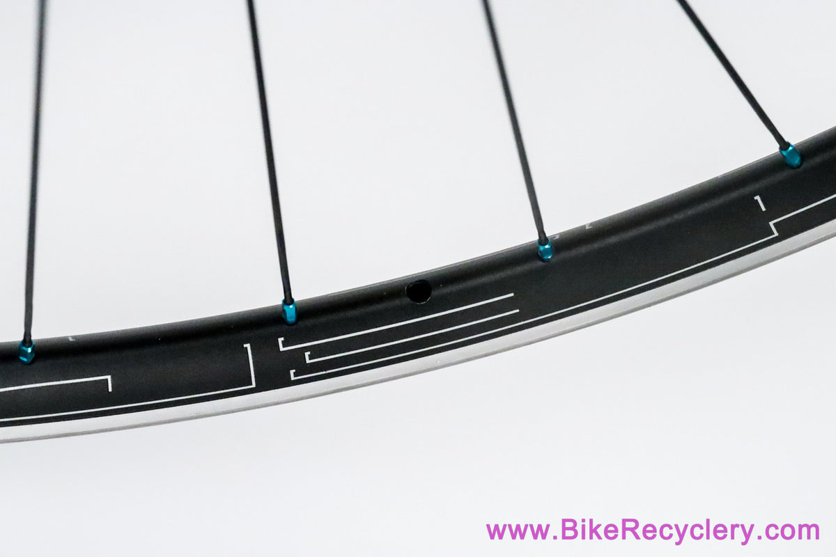 Chris King R45 Turquoise / HED Belgium C2 Wheelset: 28H - Shimano HG 11s - Sugar Wheel Works (Mint, Low Miles)