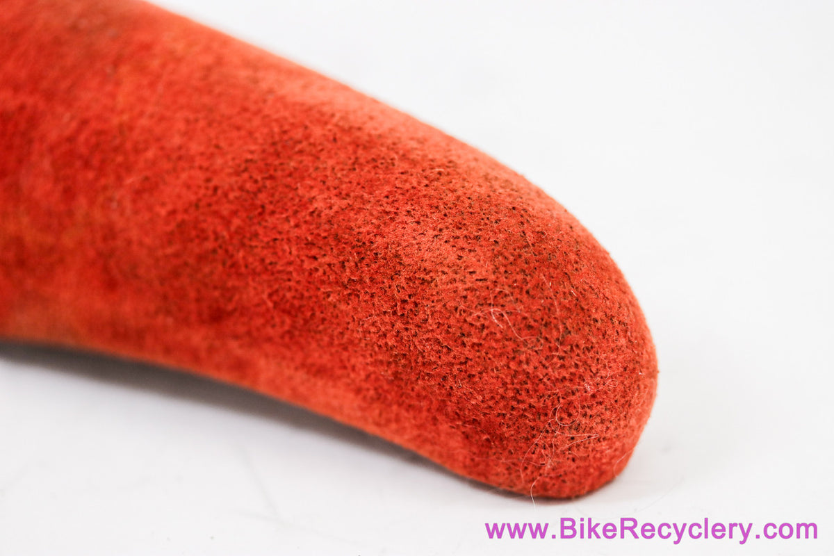 Iscaselle Tornado Saddle: Suede Leather - Red Orange Hippie Shag Rug (EXC)