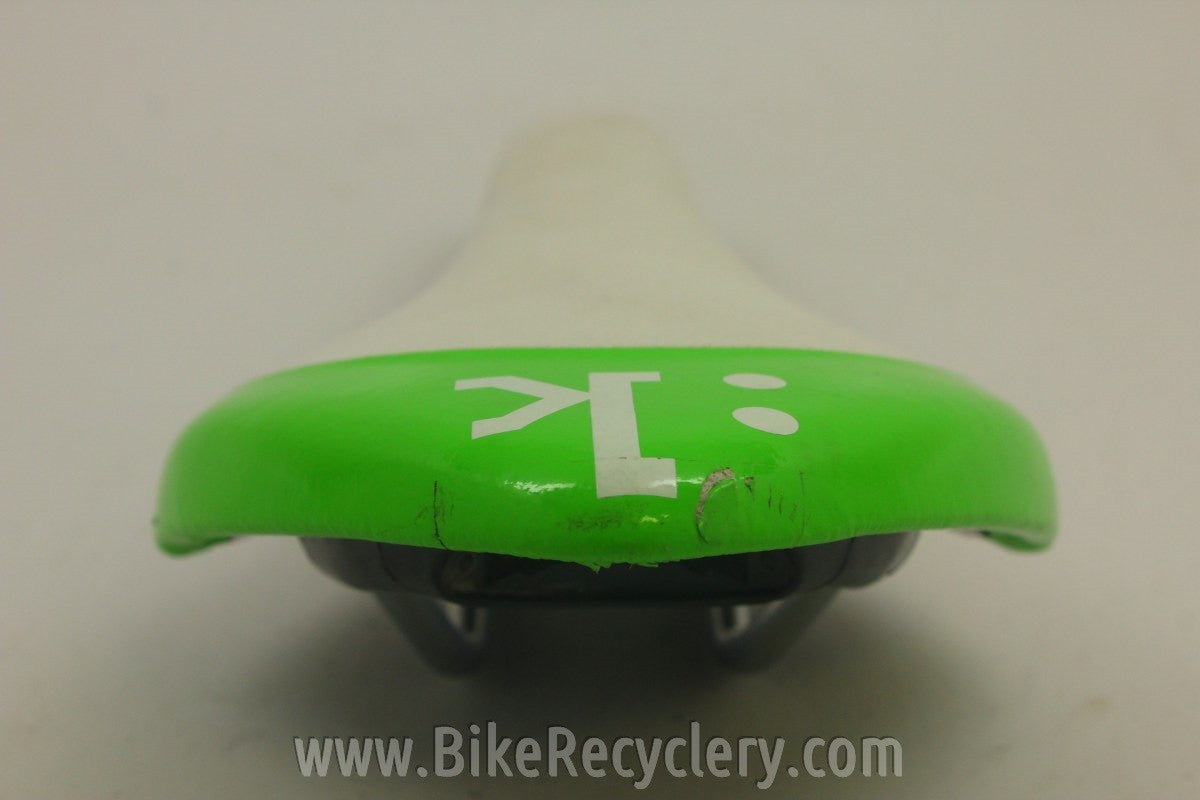 Fizik Arione Tri 2 Saddle: White / Green