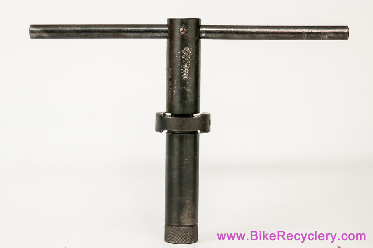 VAR 30 Bottom Bracket Fixed Cup Remover Tool: 30/1 Jaw Campagnolo/ Shimano (Near Mint)