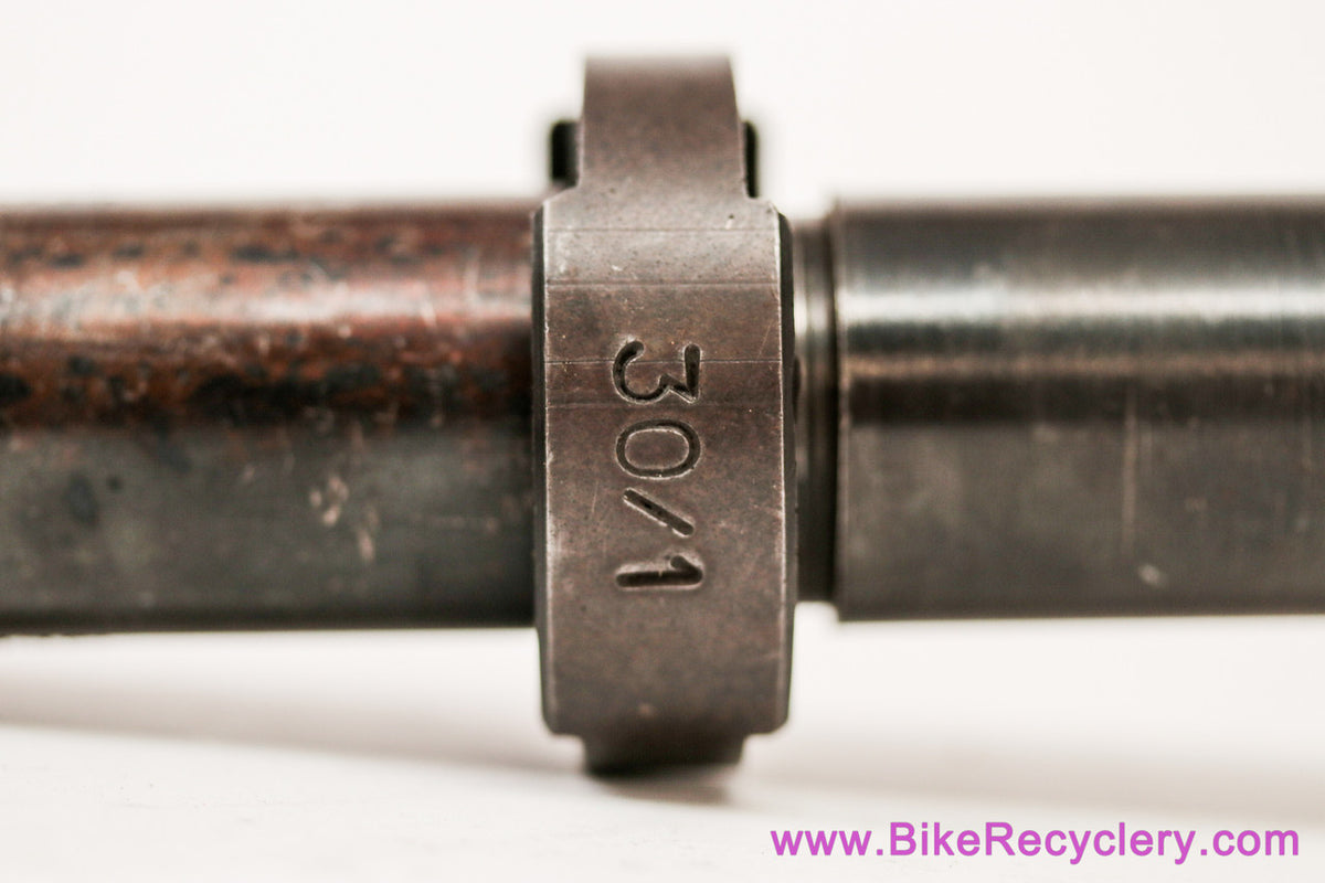 VAR 30 Bottom Bracket Fixed Cup Remover Tool: 30/1 Jaw Campagnolo/ Shimano (Near Mint)