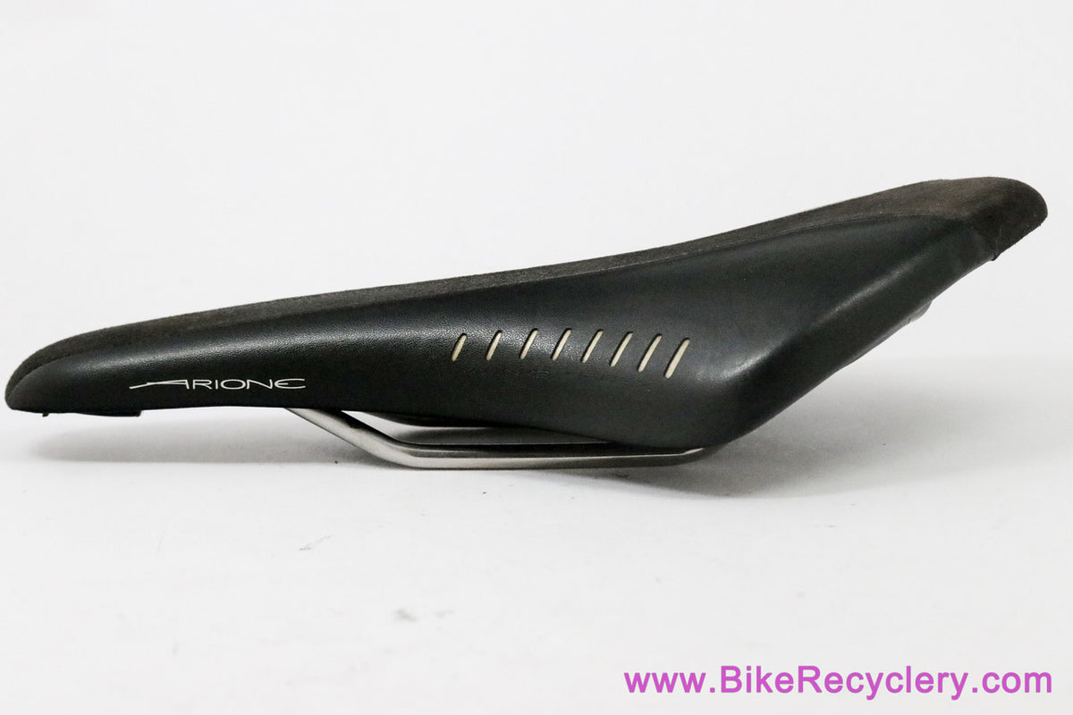 Fi'zi:k Arione Saddle: K:ium Rails - Black / Suede (NEW, Take-Off)