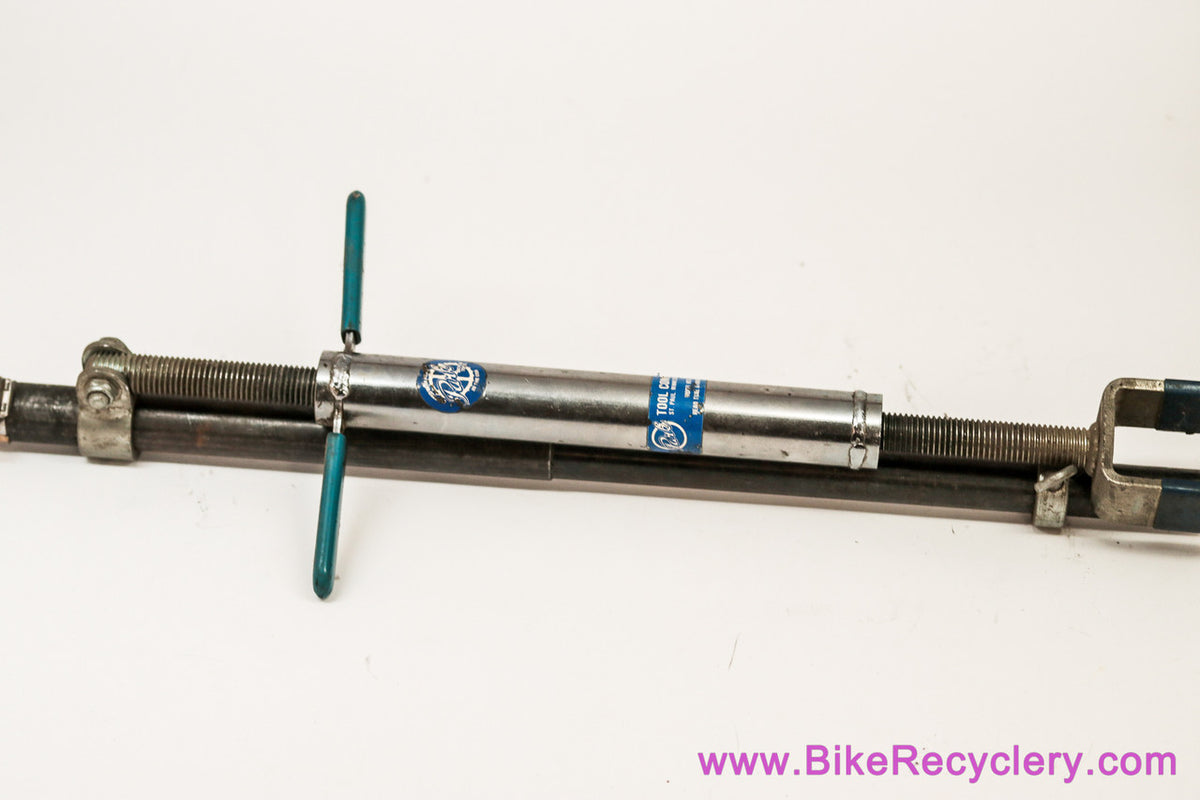 Park Tool HTS-1 Head Tube Straightener: RARE Frame Repair Tool! (EXC)