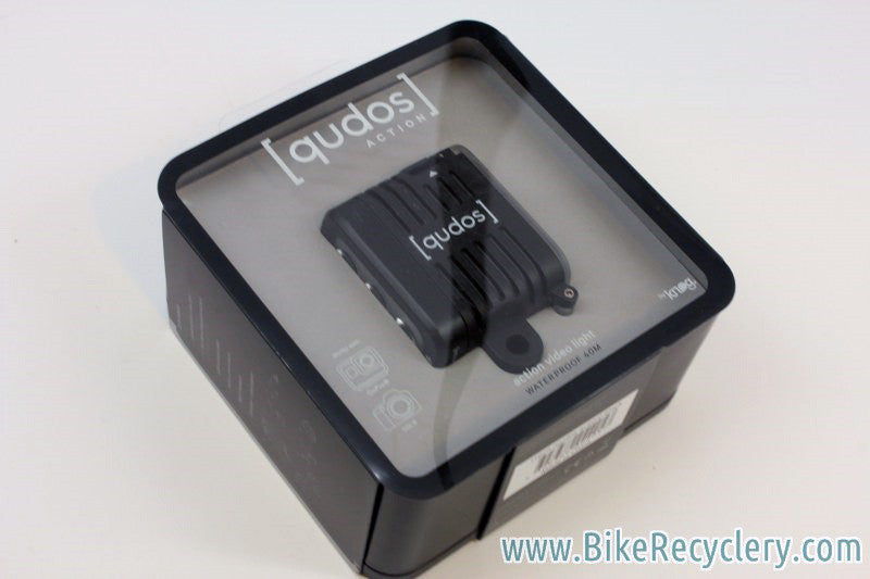 NEW Knog Qudos Action Video Light: Black, 400 Lumen, Mounting Hardware