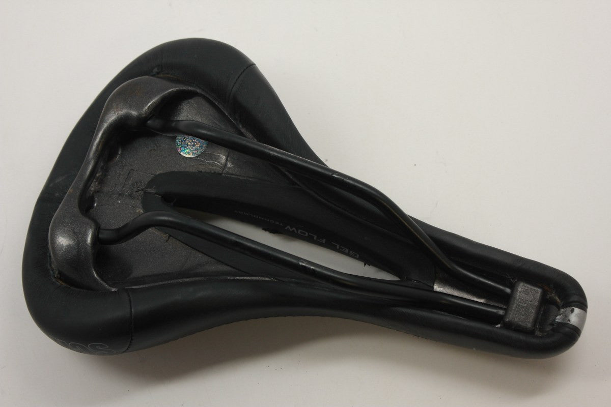 Selle Italia Ldy Gel Flow Women's Specific Saddle: Black Large Cut-Out