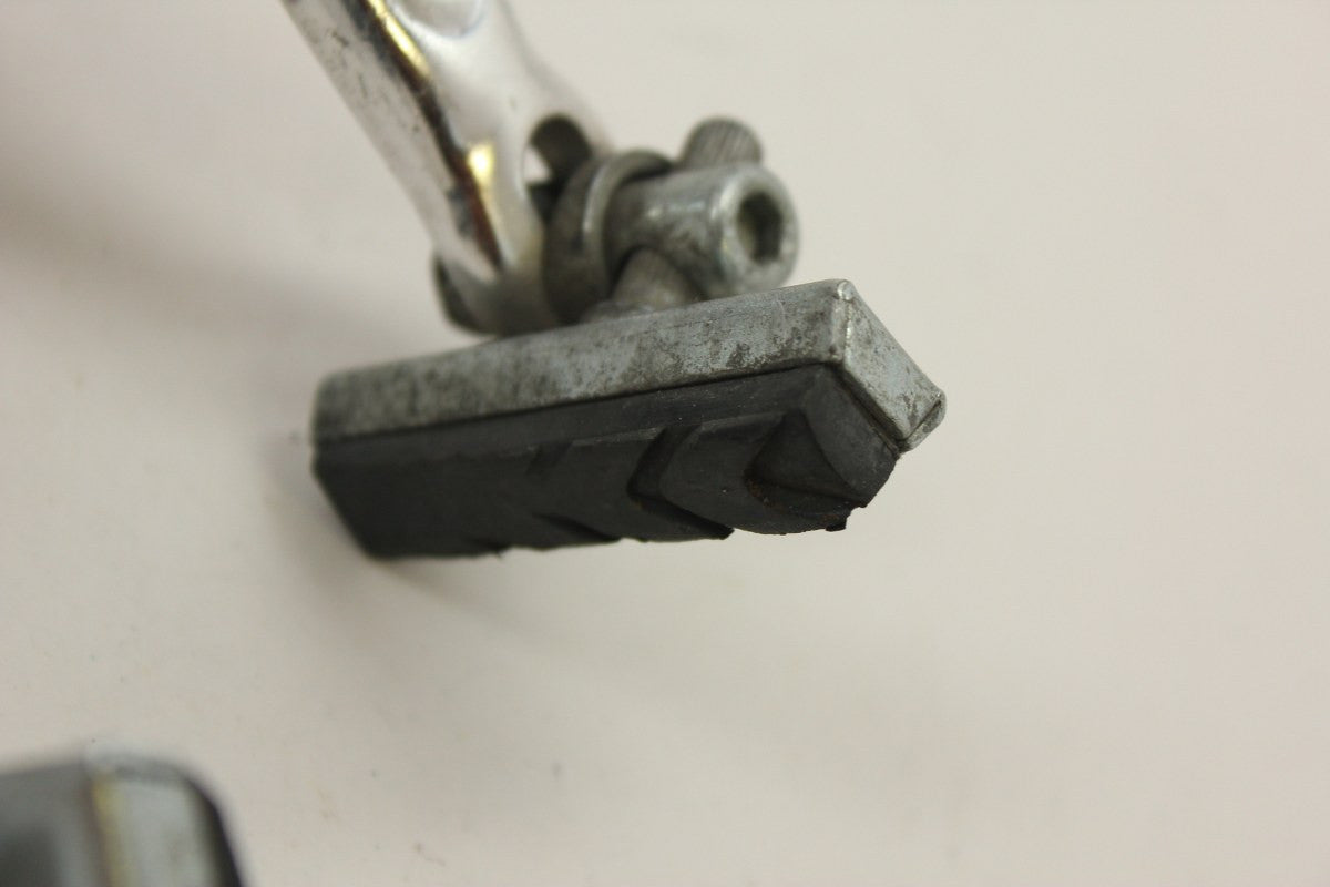 Lee Chi Scissors / Roller Cam Brake, Front