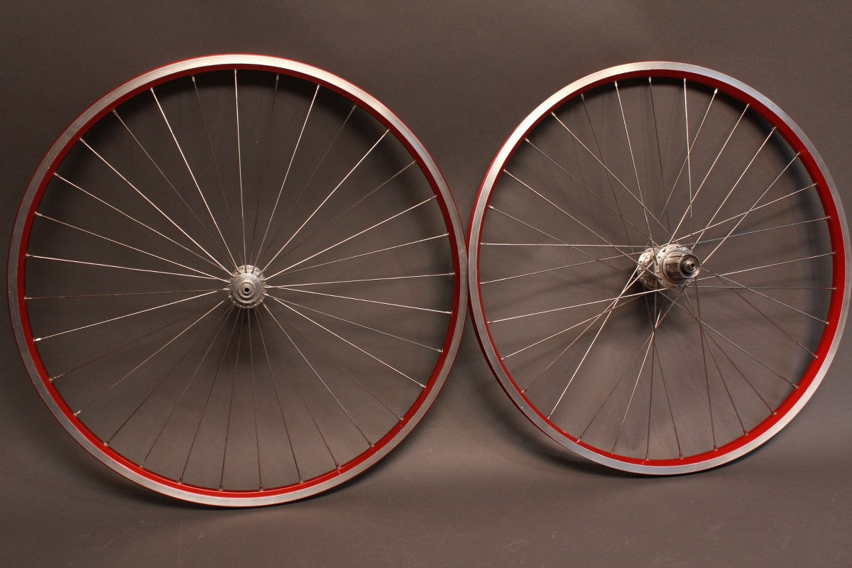 White Industries Ti / Velocity Synergy 26" Wheelset: Red Anodized, 32H 8/9/10sp Rim Brake