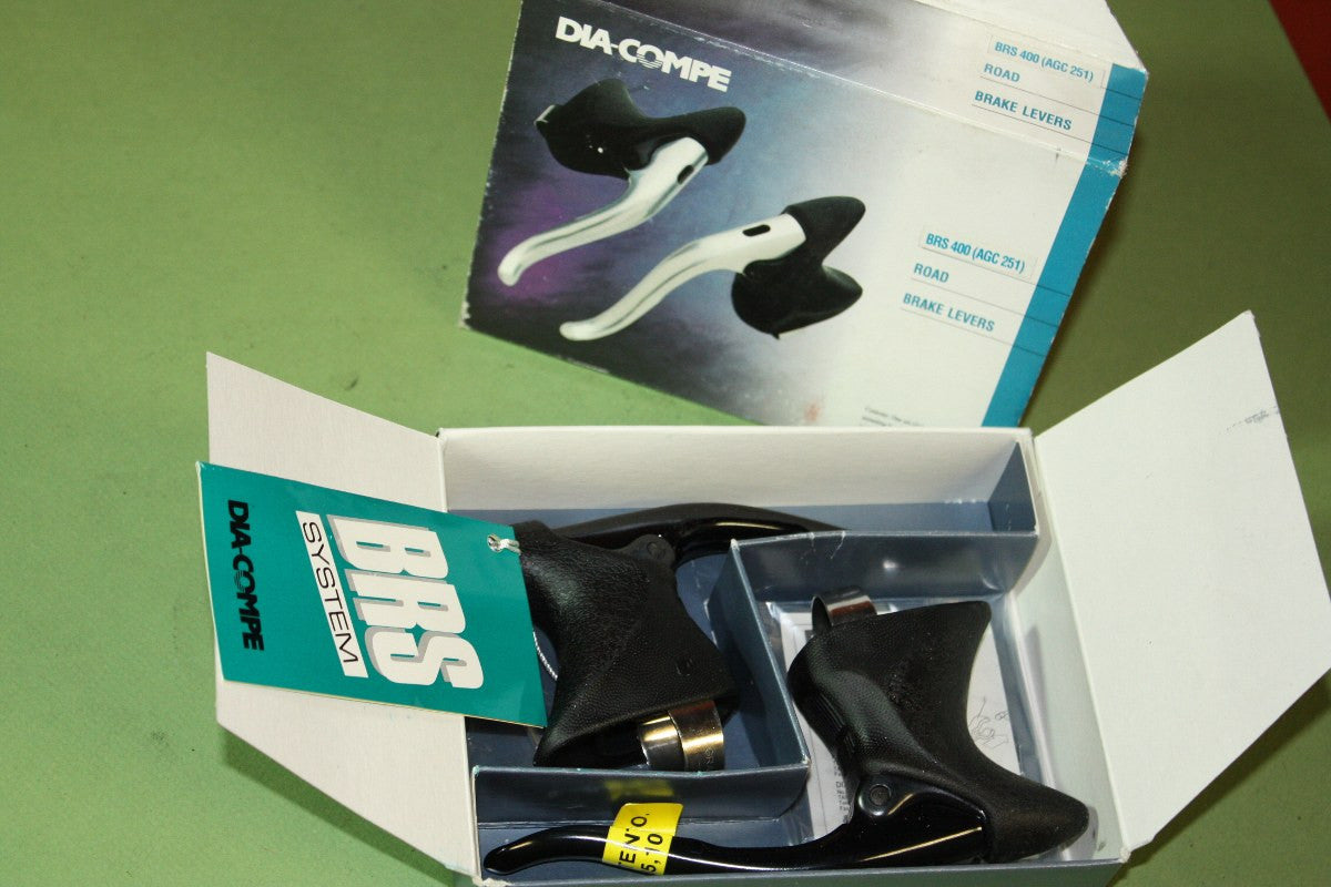 NIB/NOS DIA-COMPE BRS-400 / ACG-251 Aero Brake Levers: Internal Spring, Rare!
