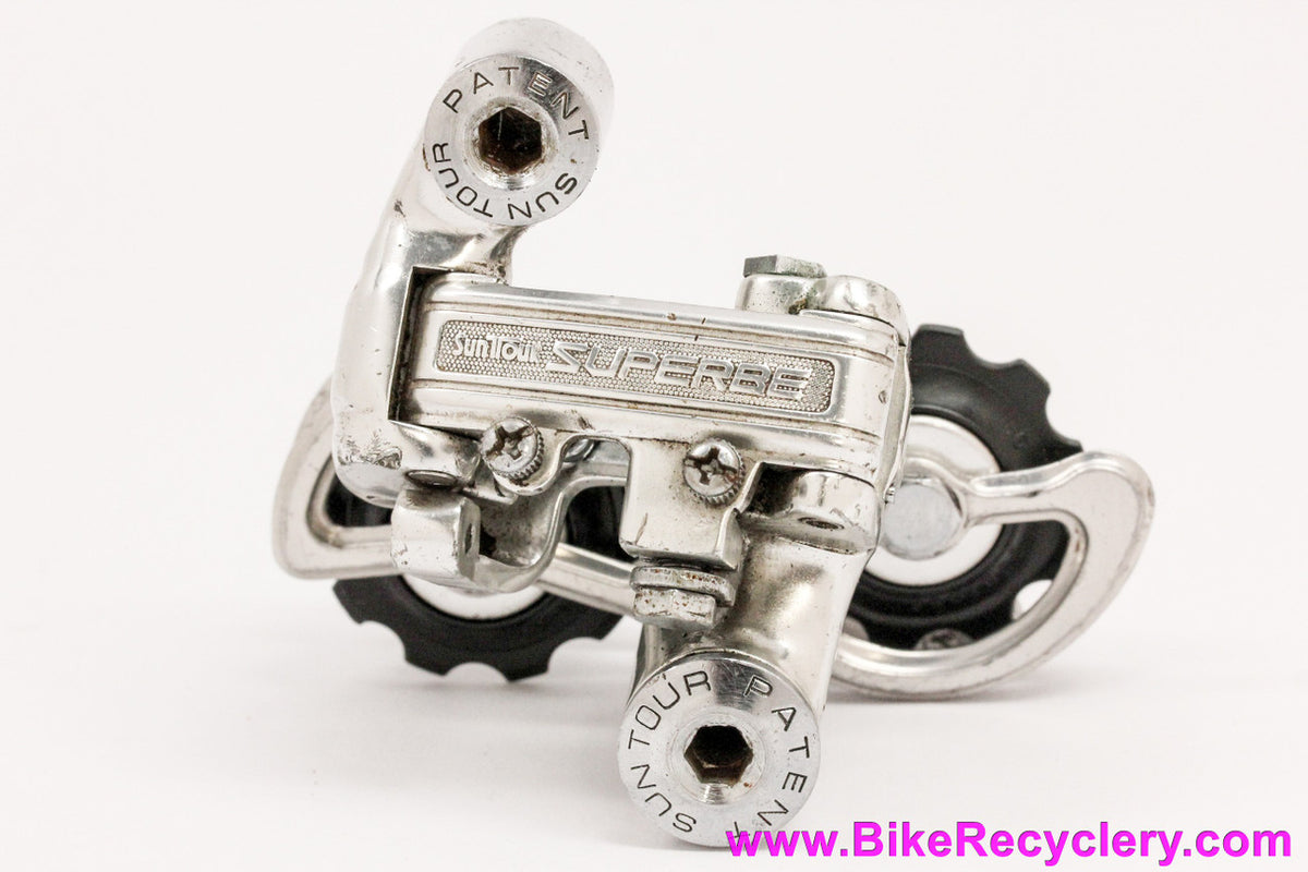Suntour Superbe RD-2100 Rear Derailleur: 1st Gen 1970's - Silver (Near Mint)