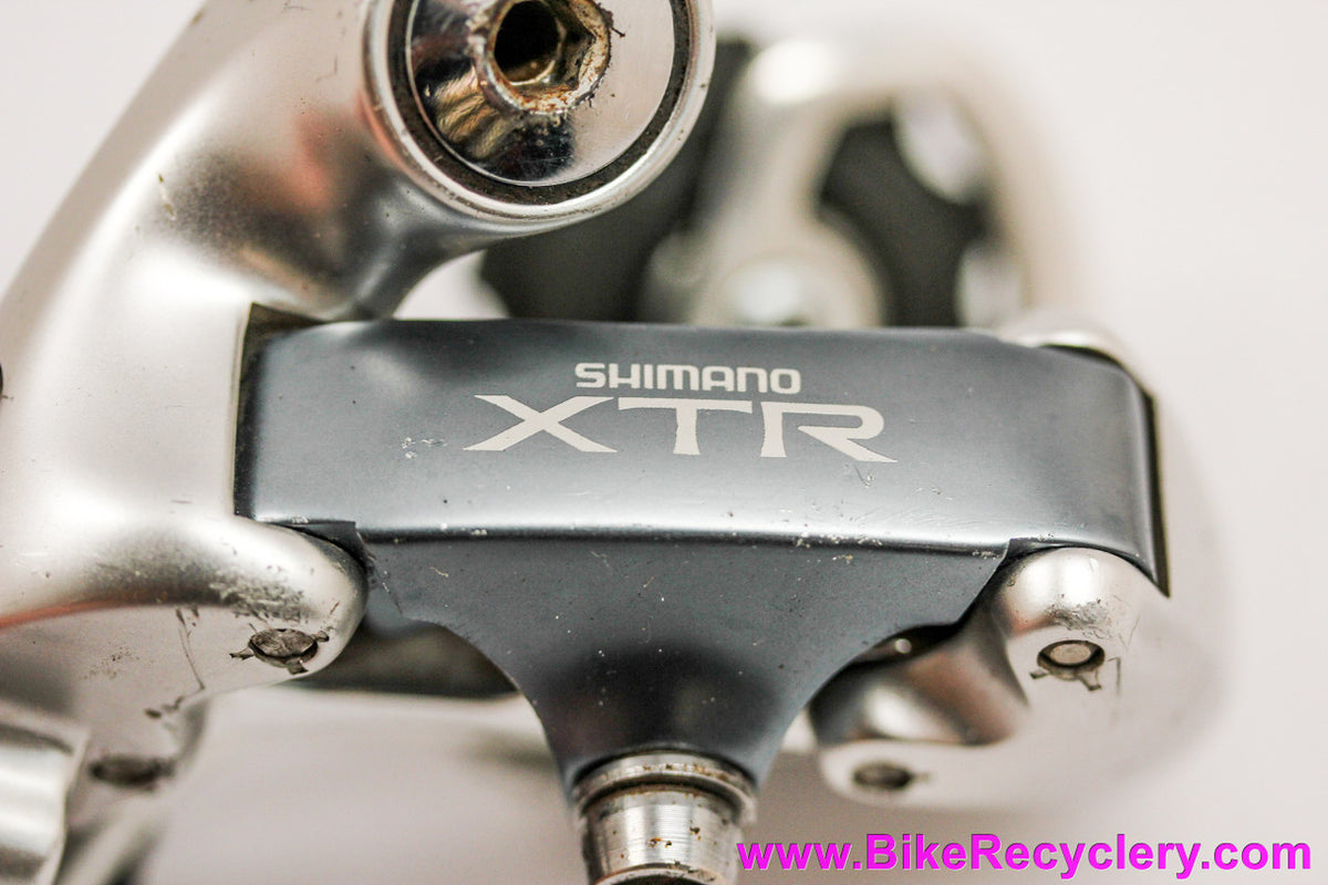 Shimano XTR RD-M900 Rear Derailleur: Mid Cage