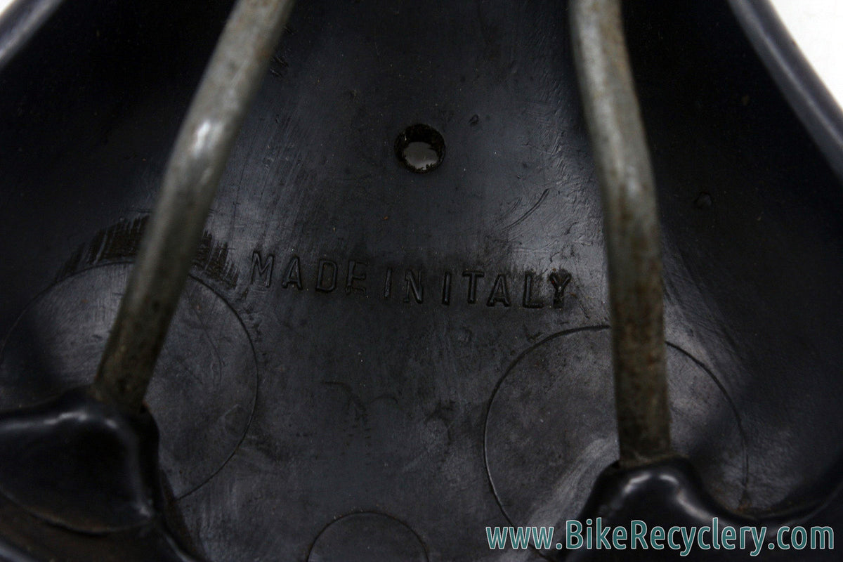 1960's Selle Italia Gran Prix Plastic Saddle: Black (EXC+)