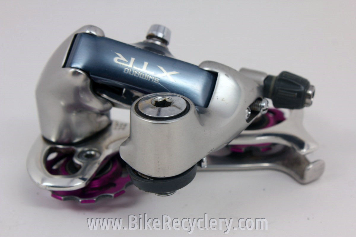 Shimano XTR RD-M900 Rear Derailleur: Mid Cage, 3DV Purple Pulleys, EXC+
