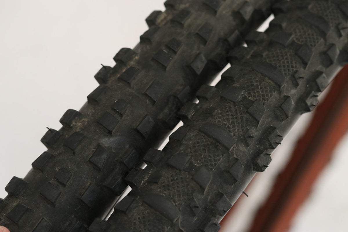 IRC Mythos XC Tires: 26 x 2.1" - Red Skinwall - Vintage 1990's / 2000's - Folding (Near Mint)