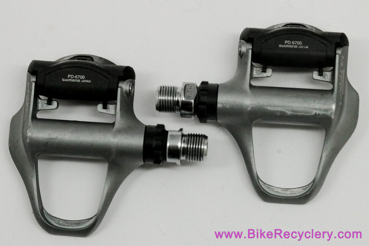 Shimano Ultegra PD-6700 SPD-SL Road Pedals & Cleats: Silver