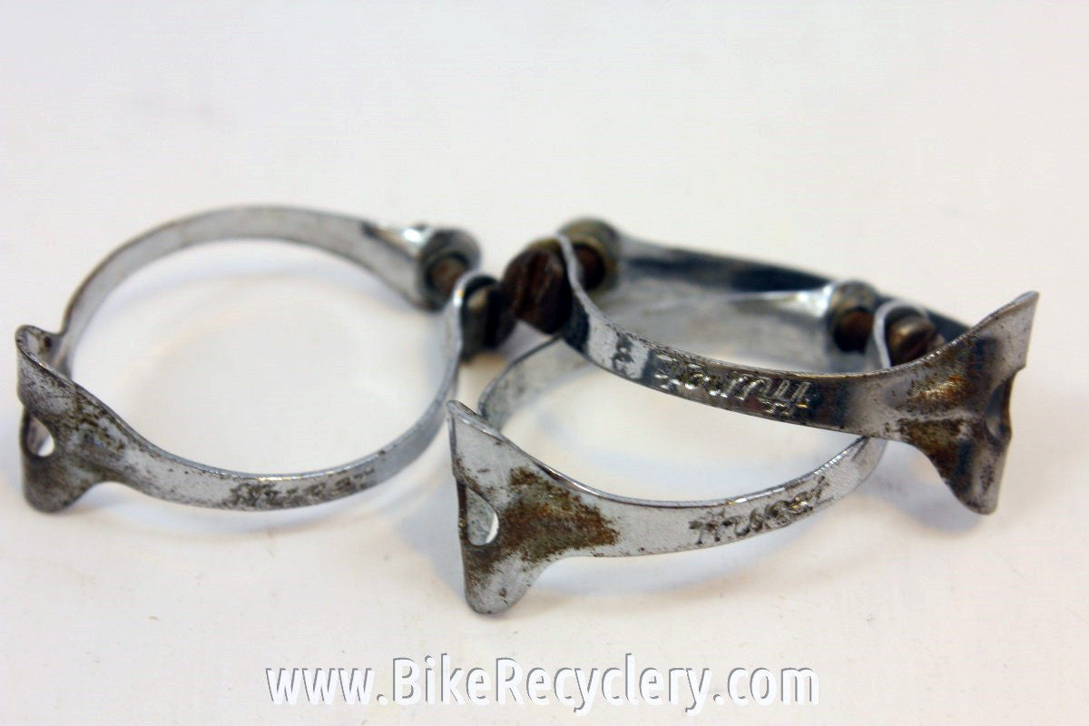 Huret Bottom Bracket Cable Guide and 3 Cable Clips