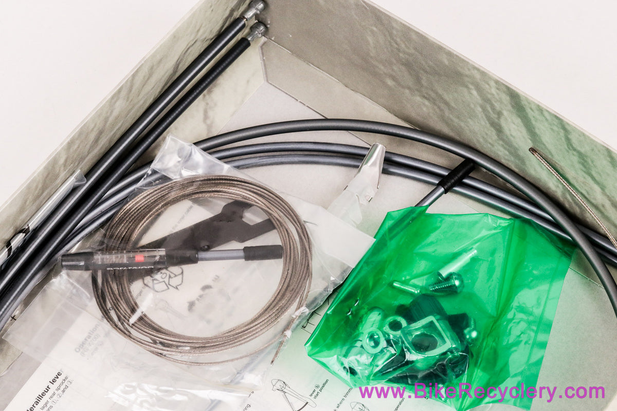 NIB/NOS Shimano Dura Ace ST-7700 STI Shifters: 9 Speed Double - Flightdeck - All Cables/Hardware