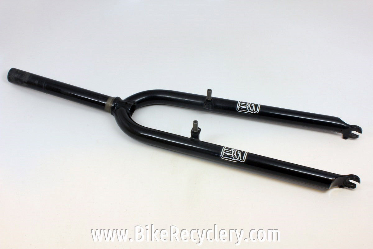 Kona Project 2 Rigid Fork: 1 1/8" Threadless, 26", Fender Eyelets, Black MTB