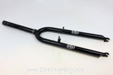 Kona Project 2 Rigid Fork: 1 1/8" Threadless, 26", Fender Eyelets, Black MTB