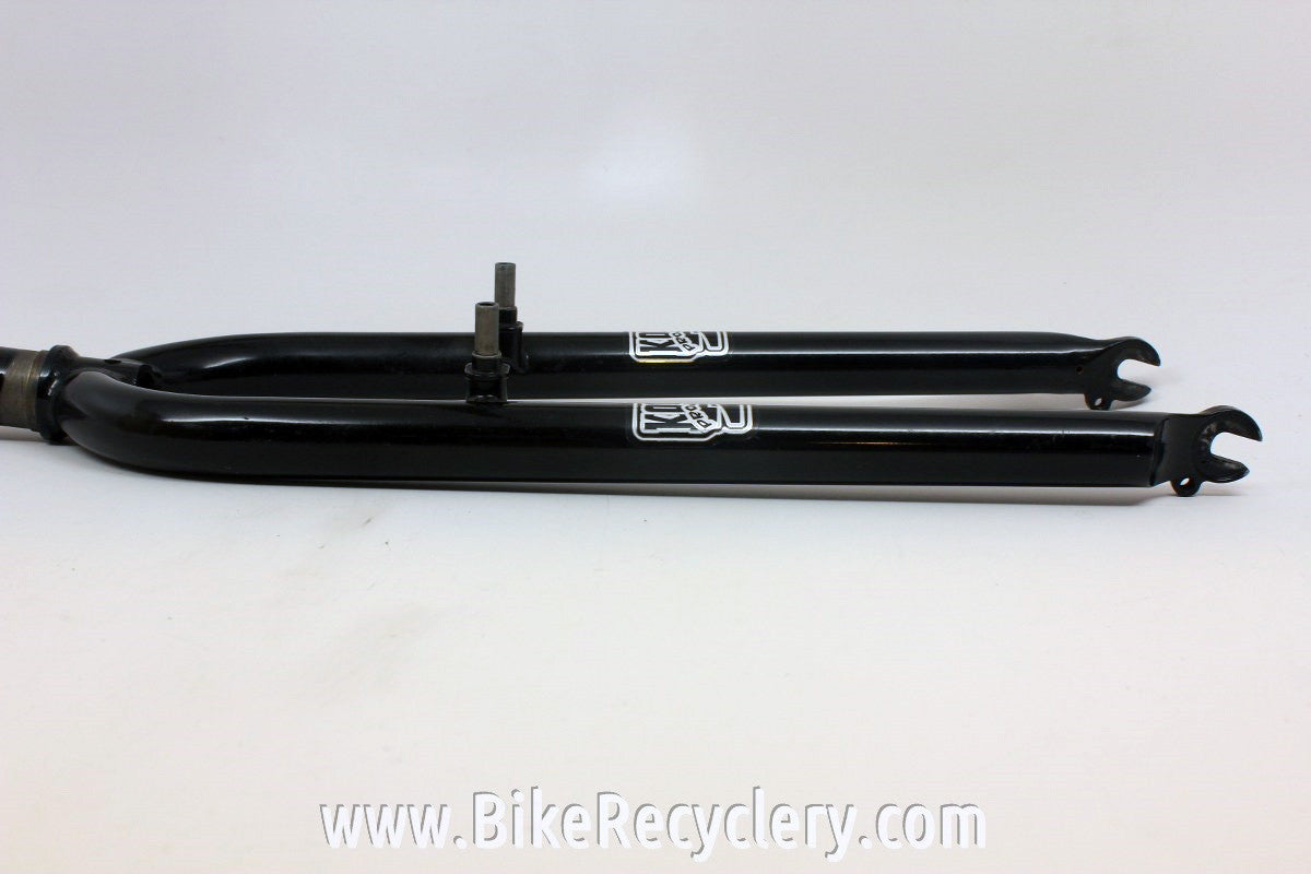Kona Project 2 Rigid Fork: 1 1/8" Threadless, 26", Fender Eyelets, Black MTB