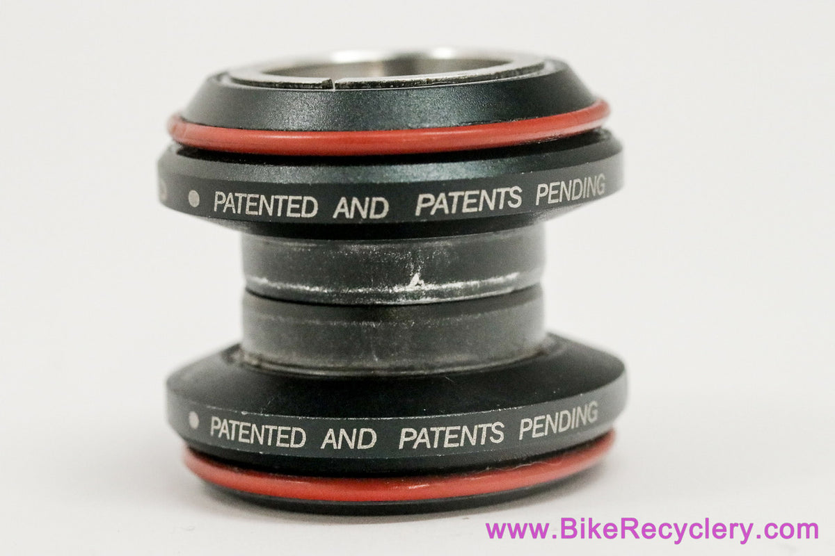 WTB Momentum Grease Guard Headset: 1 1/8" Threadless - Black (Near Mint)