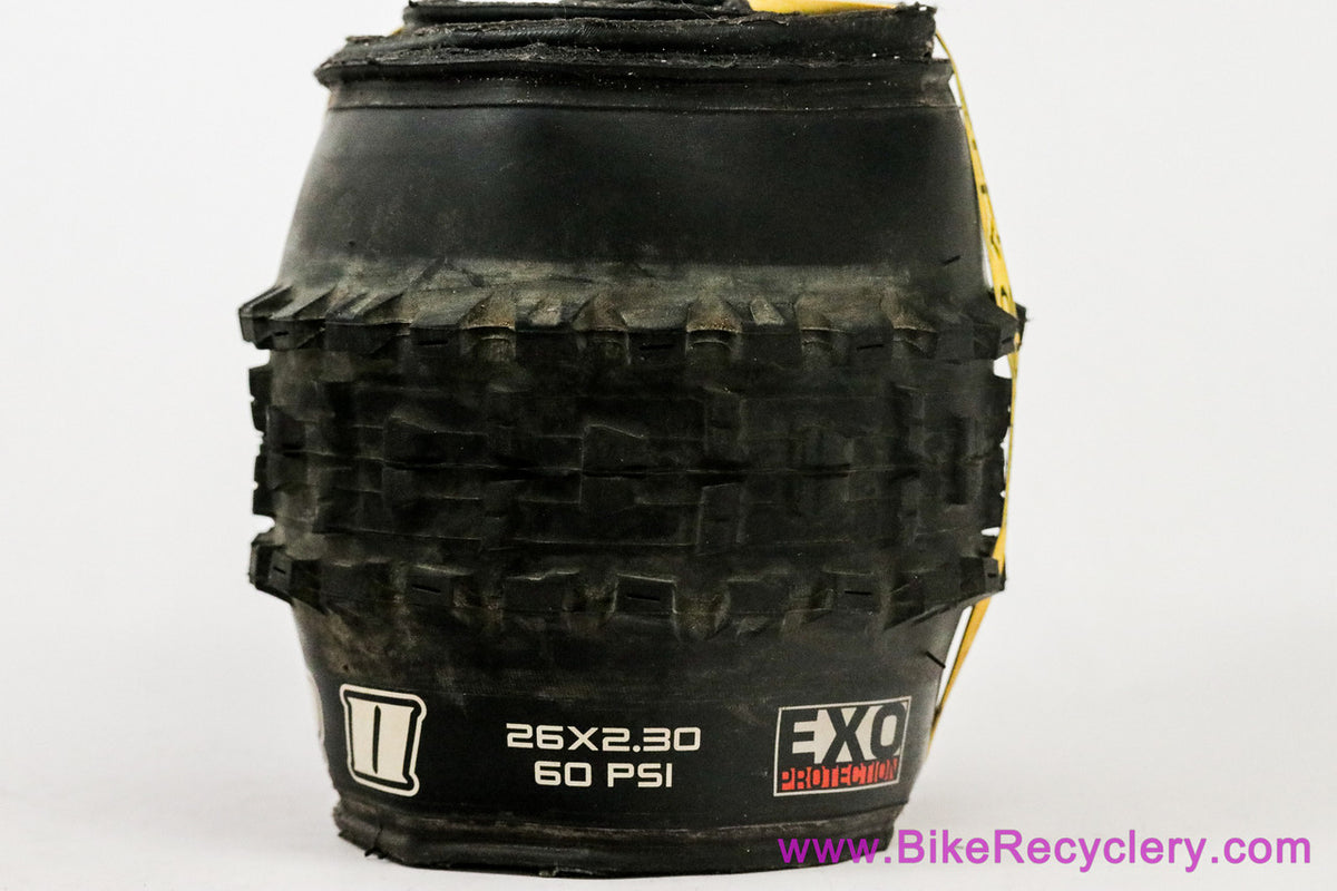 Maxxis High Roller II 26 x 2.3" Tire: EXO - TR (<100 Miles)