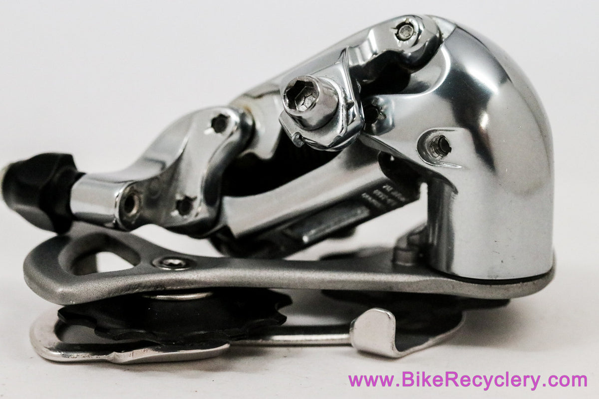 Shimano 105 RD-5600 Rear Derailleur: 10 Speed - Short Cage - Silver (New Take-Off)