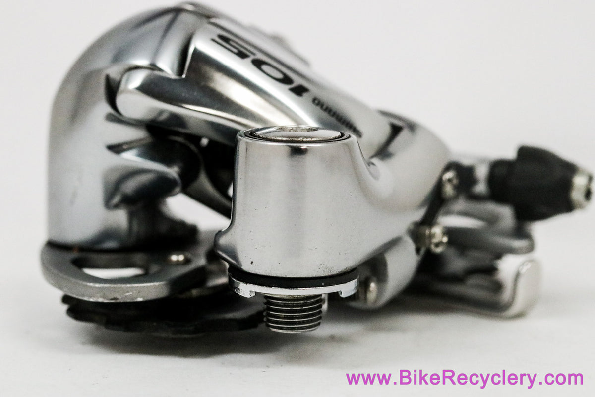 Shimano 105 RD-5600 Rear Derailleur: 10 Speed - Short Cage - Silver (New Take-Off)