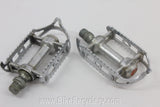 Atom 700 Pedals: English Threads, Dust Caps