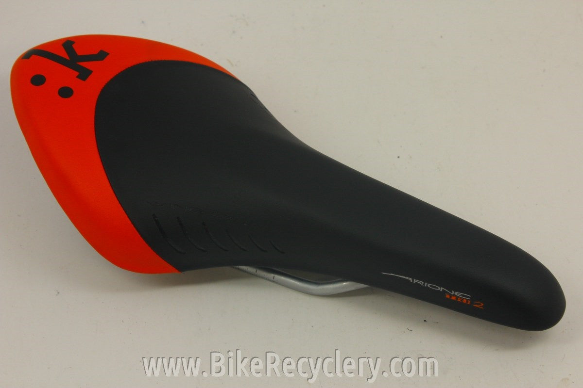 NEW Fizik Arione Tri 2 Saddle: Black/Red, Several Available