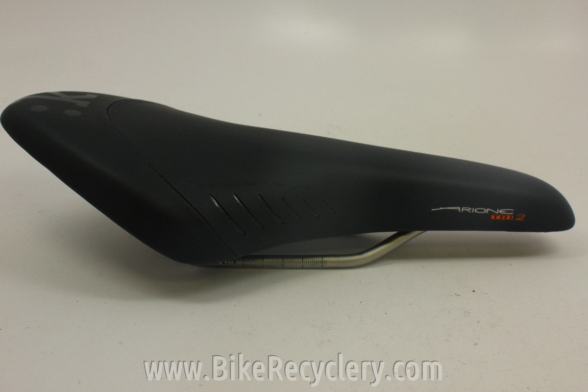NEW Fizik Arione Tri 2 Saddle: Black
