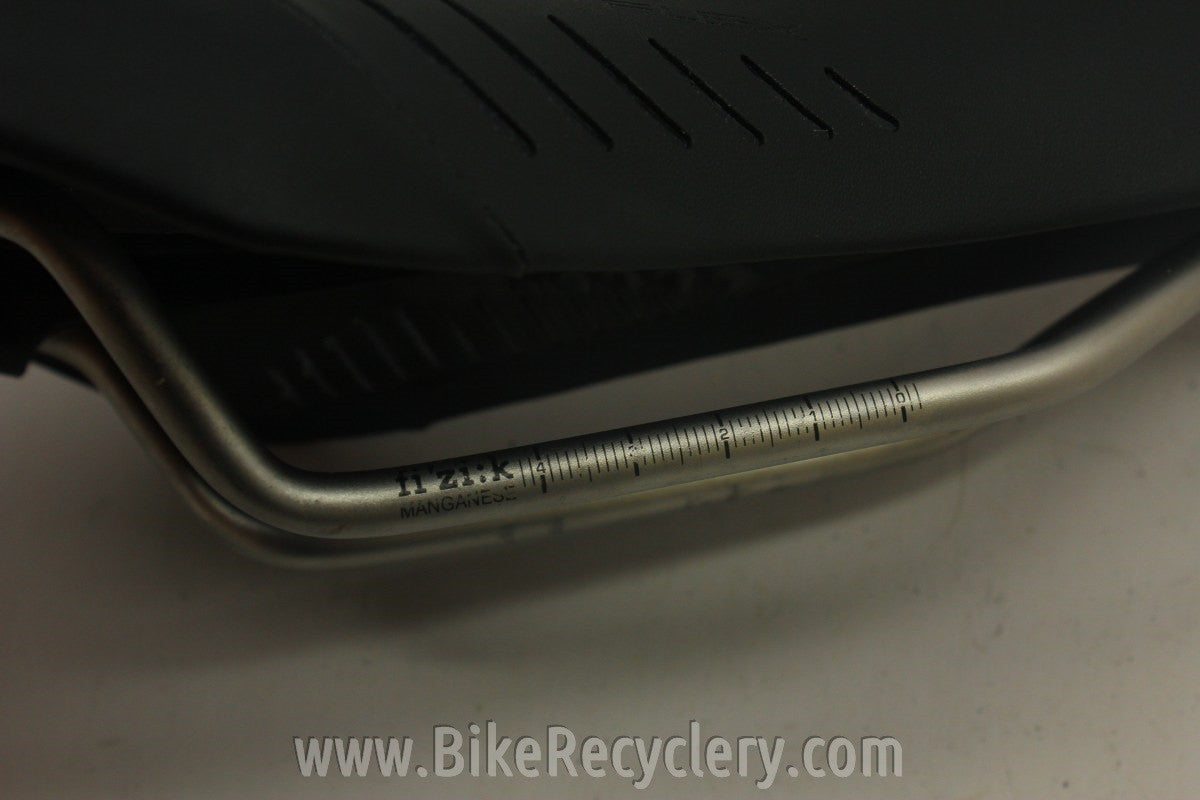 NEW Fizik Arione Tri 2 Saddle: Black