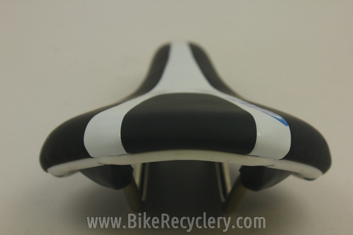 Giant Saddle: Shaped like Fizik Arione or Gobi NEW