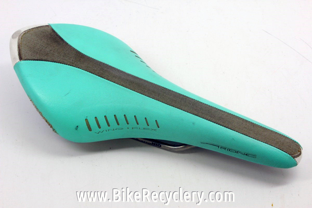 Bianchi Celeste Fizik Arione Saddle: Titanio Ti