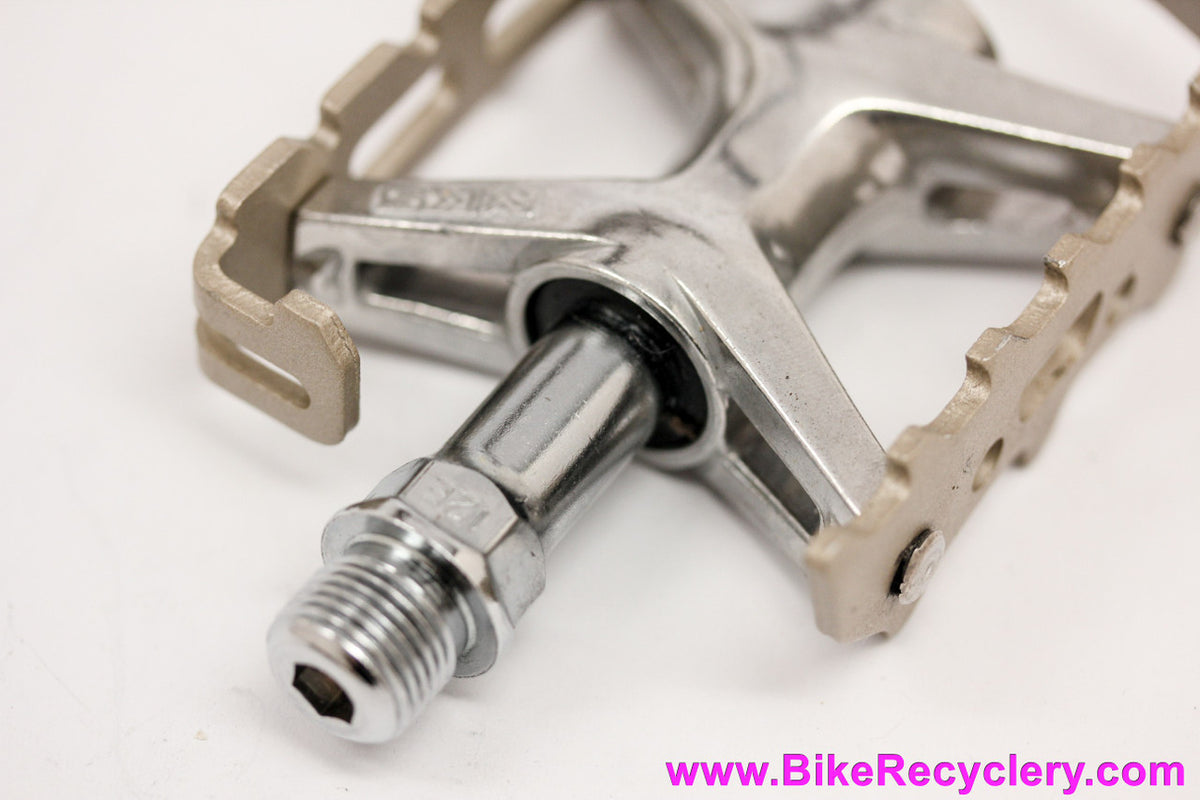 MKS Mt-Lux Compe MTB Flat Pedals: Vintage Style i.e. XC Pro - Champagne (New take-off)
