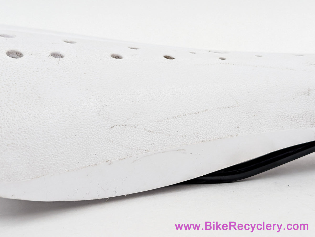 Viscount Dominator BMX Seat: White - Reproduction