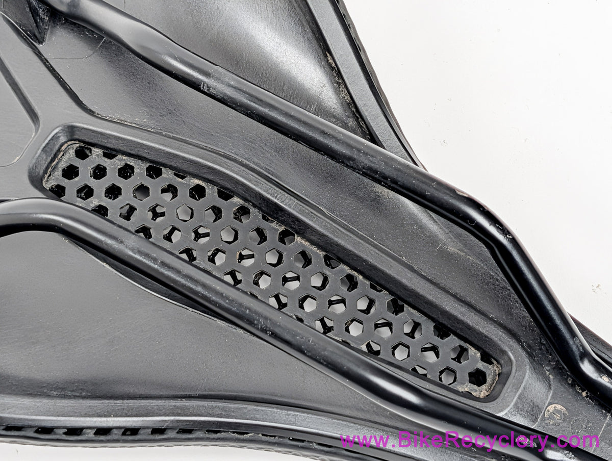 Specialized Power Pro w/ Mirror Saddle: 143mm - Ti Rails + Carbon Shell - Black (LOW MILES, Mint)