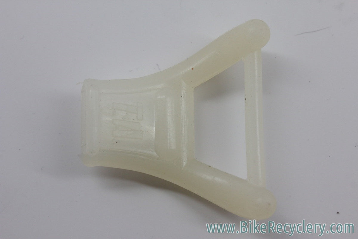 NOS TA Specialties REF 208: Replacement Plastic Clip for Water Bottle Cage