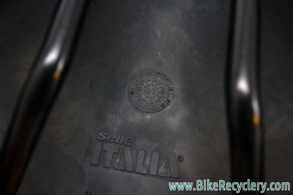 NIB/NOS 1991 Selle Italia Turbo SL / SLG Saddle: Alloy Rails - Black Buffalo Leather RARE!