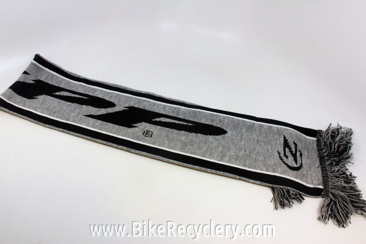 Zipp Speed Weaponry Winter Scarf: Black Grey White