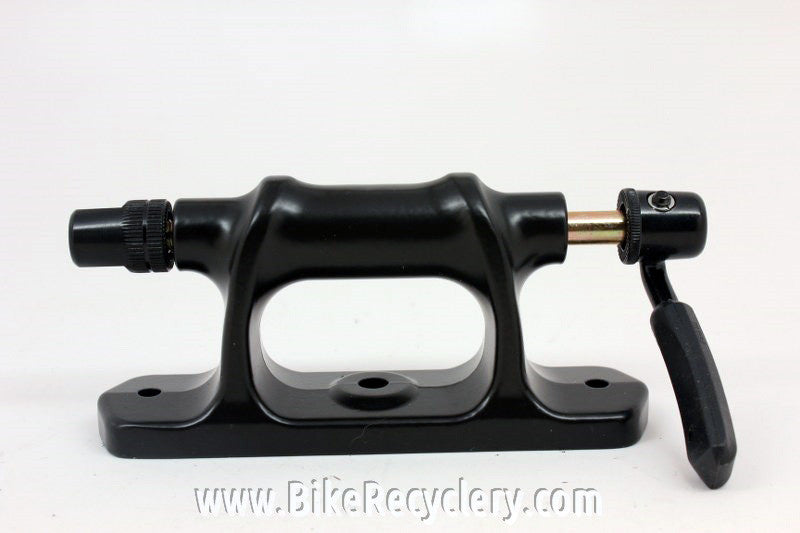 Rocky Mounts Truck bed Fork Mount: Stand your Bike up in your Truck! NEW