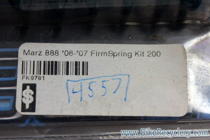 NIB/NOS Marzocchi Bomber 888 Springs (pair): 200mm, Green Firm, 5141305/C