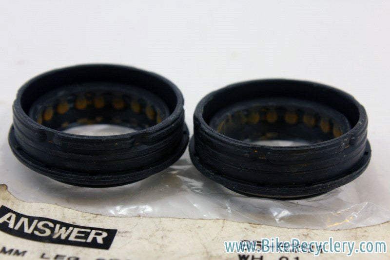 NOS Manitou 30mm Fork Stanchion Wipers (pair_