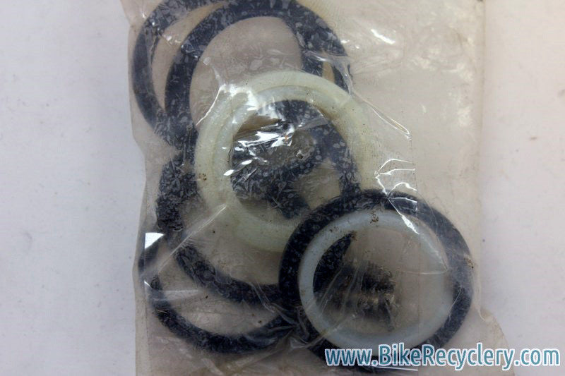 NOS/NIB Manitou Two Rebuild Kit