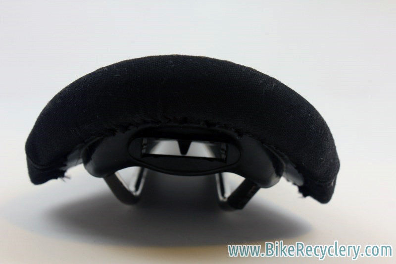 Fizik Gobi Saddle: Black, Kium Rails, 1st Gen EXC+