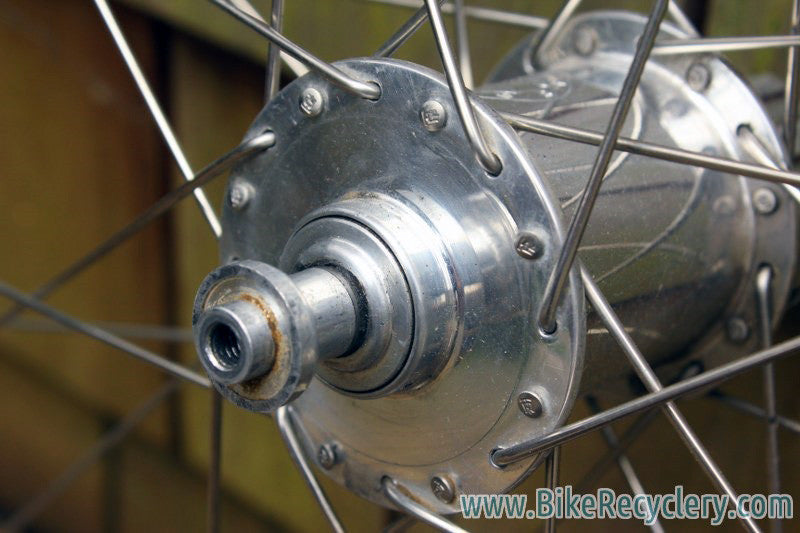 White Industries / Mavic SUP 26" Wheelset: Blue/Purple Ano Nipples, 32H, 8/9 Speed