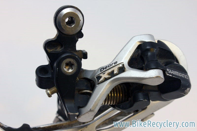 Shimano XT Shadow RD-M772 Rear Derailleur: Long Cage (SGS) 9-Speed Silver